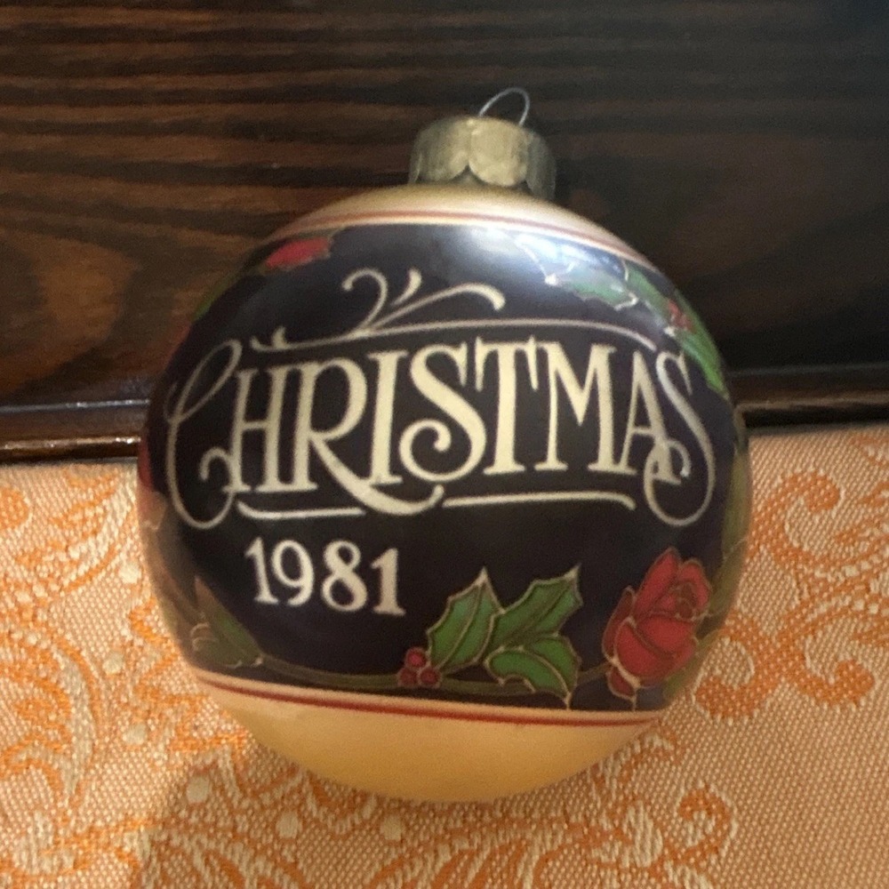 Vintage 1981 Glass Hanging Ball Christmas Ornament Floral Holly Quote
